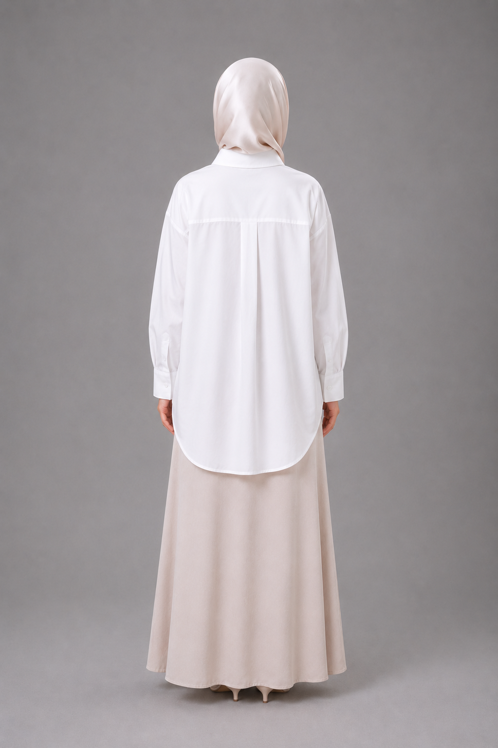 Raffida Iris In White