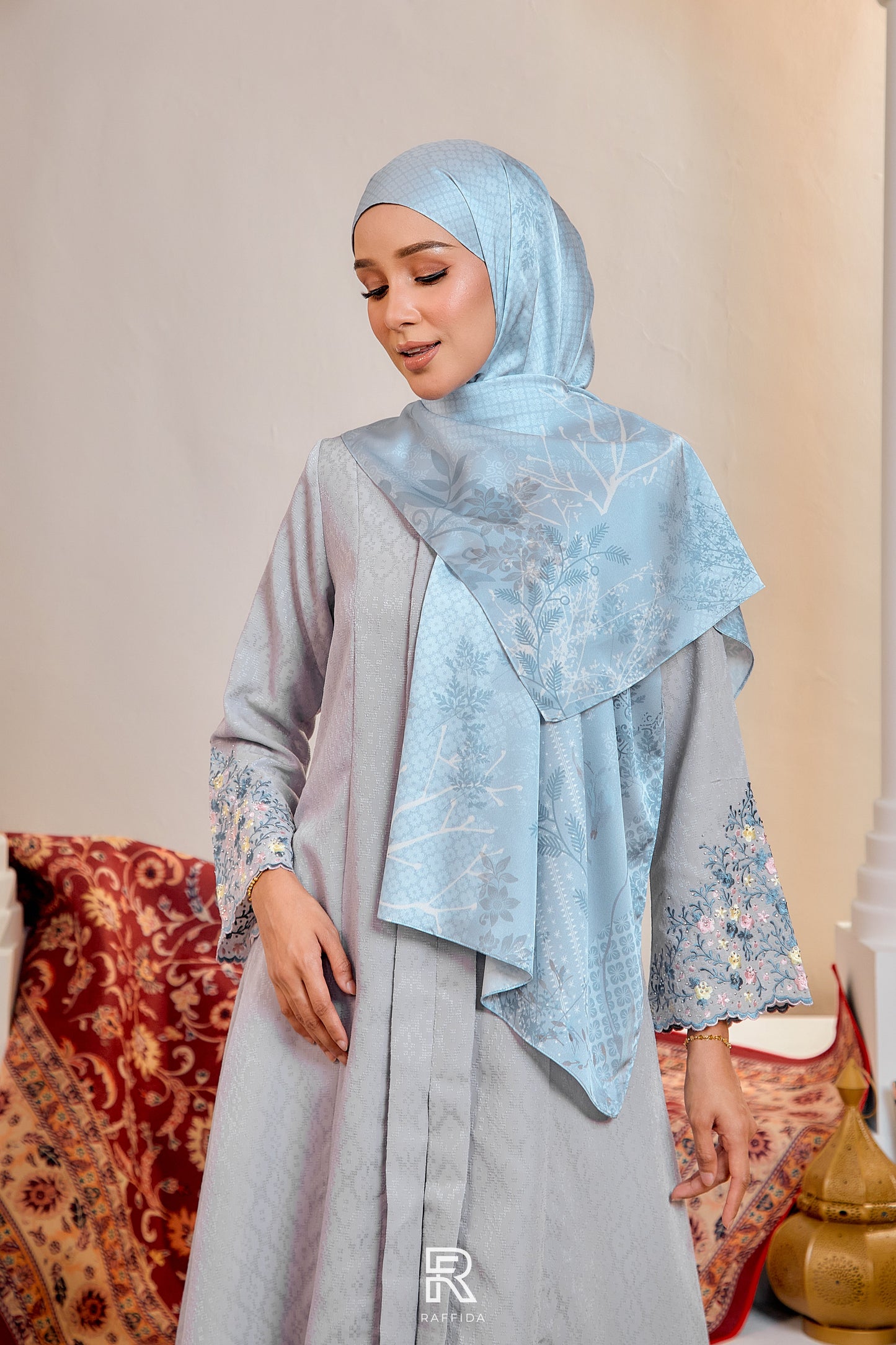 Raffida Cenderawasih Shawl In Baby Blue