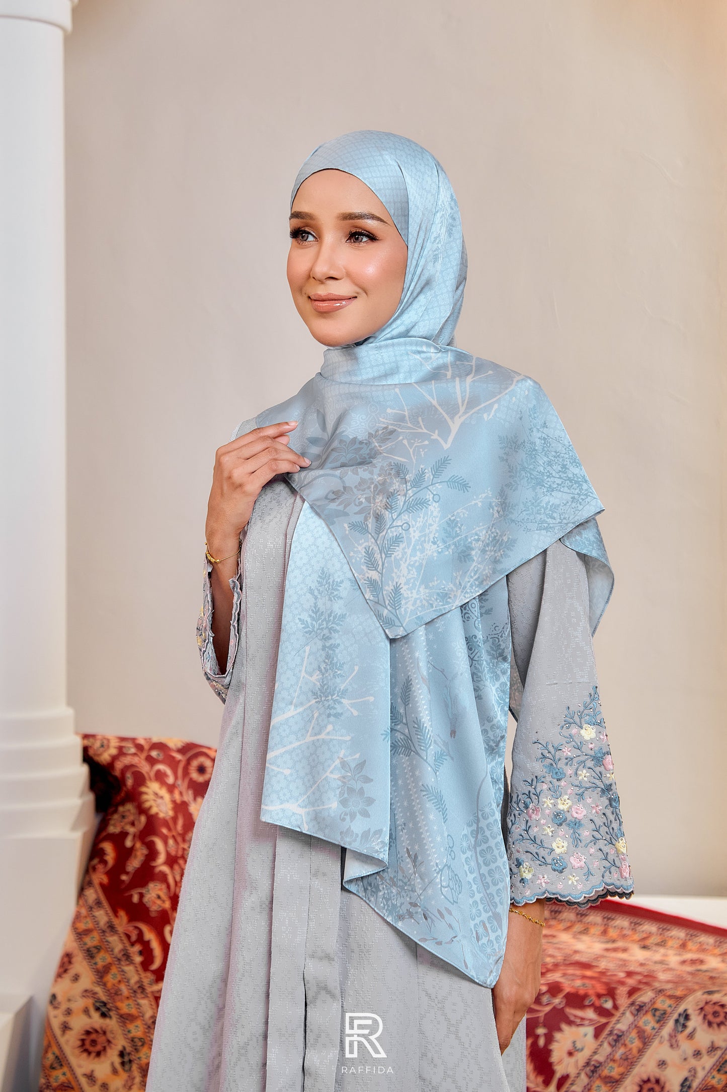 Raffida Cenderawasih Shawl In Baby Blue