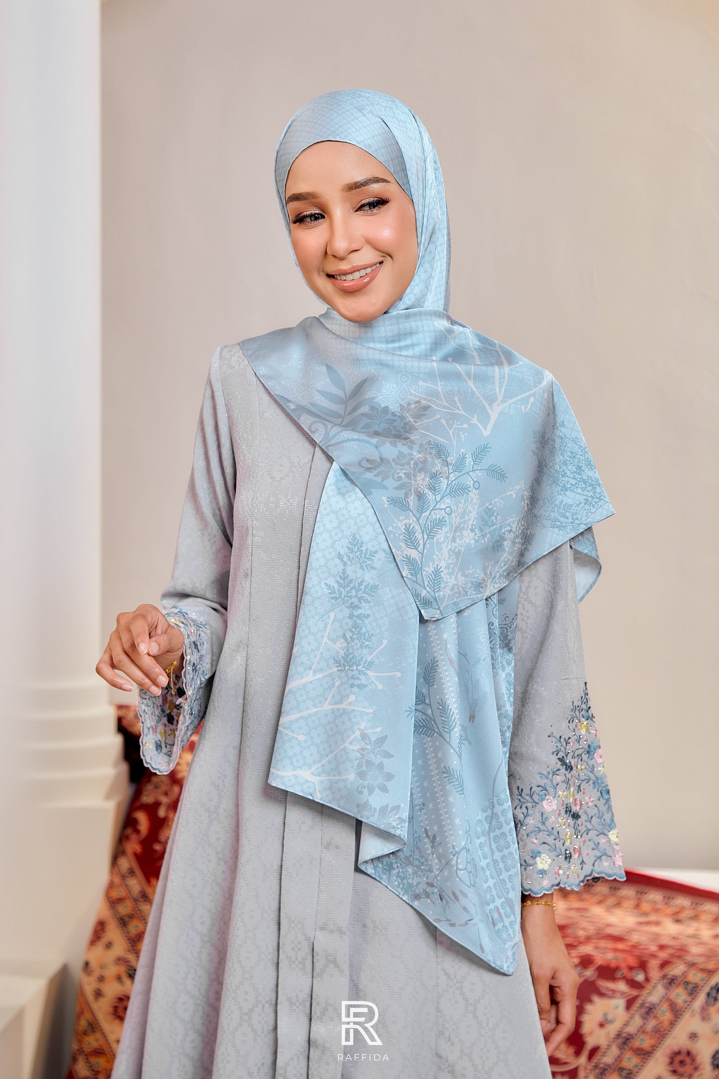 Raffida Cenderawasih Shawl In Baby Blue