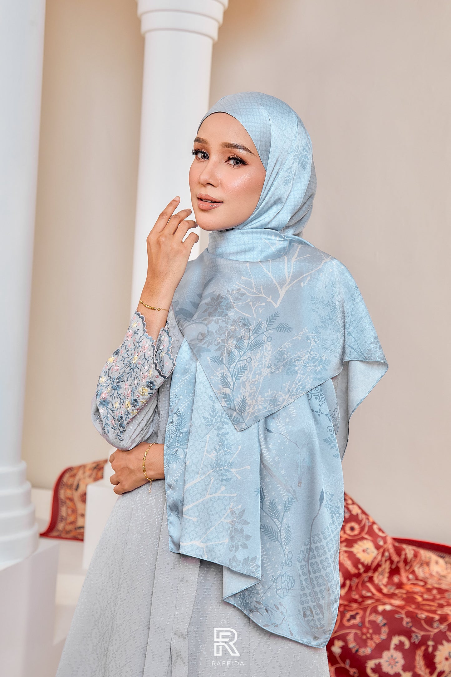 Raffida Cenderawasih Shawl In Baby Blue