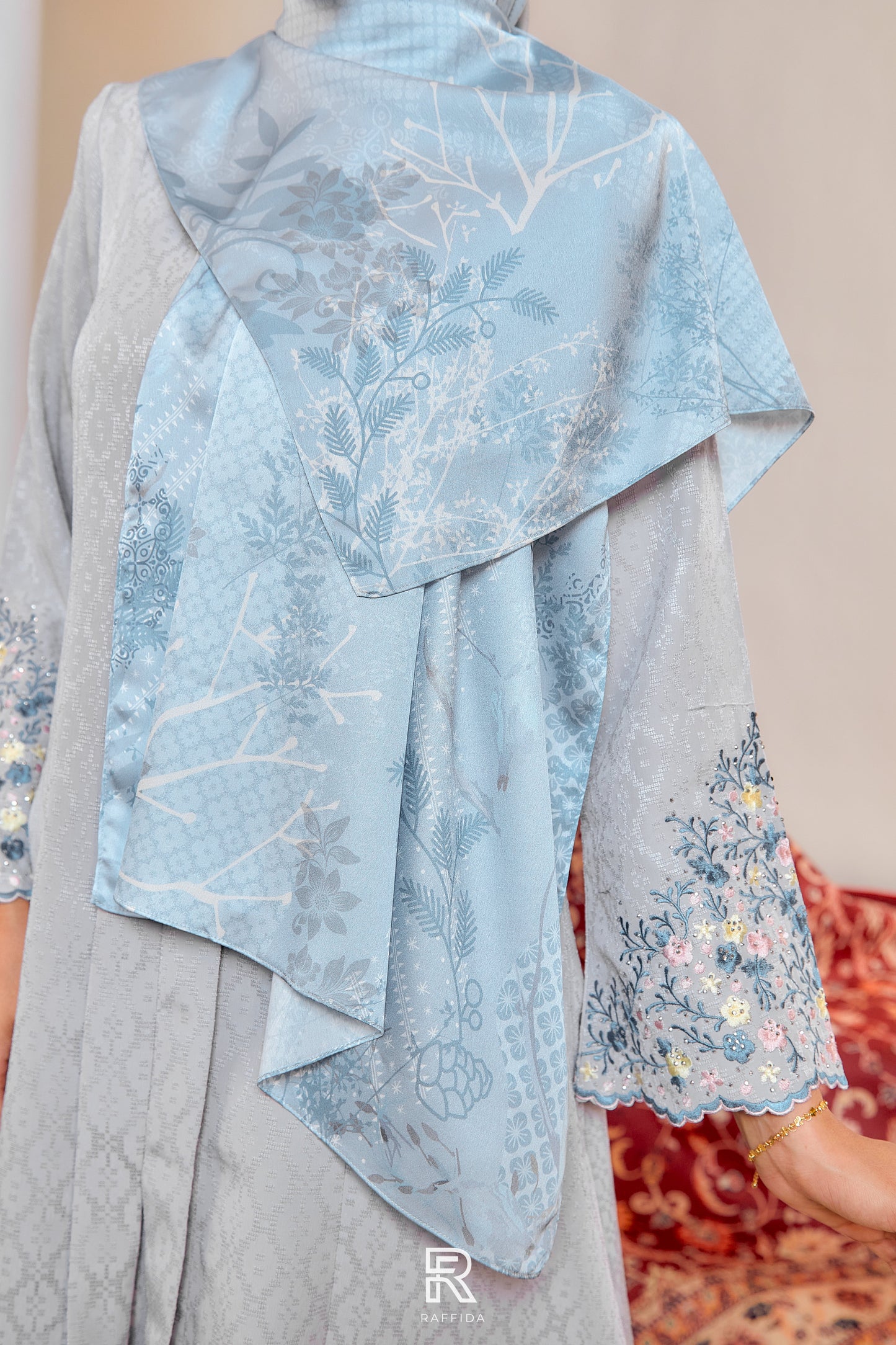 Raffida Cenderawasih Shawl In Baby Blue