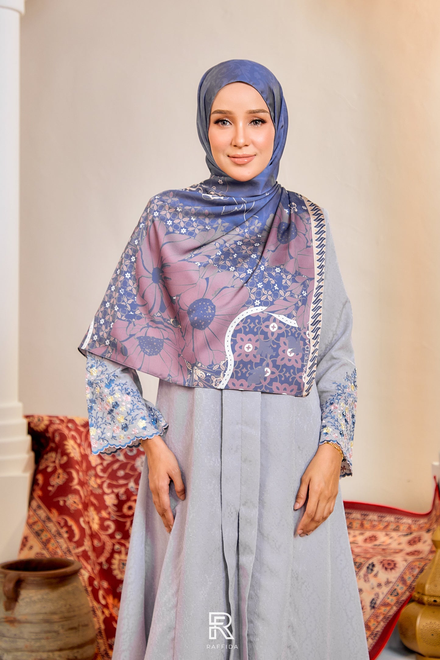 Raffida Dahlia Shawl In Dusty Blue