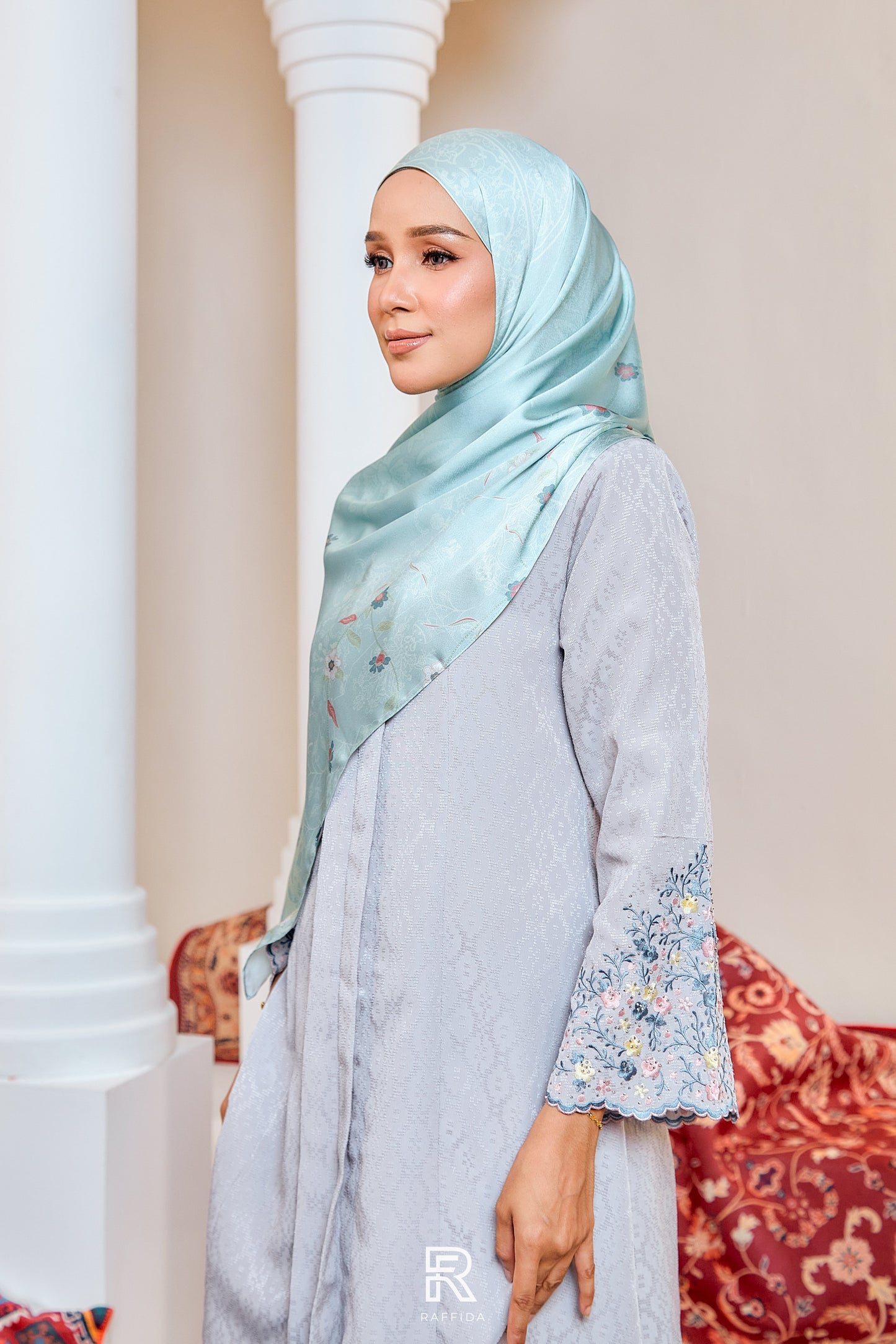 Raffida Purnama Shawl In Light Turquoise