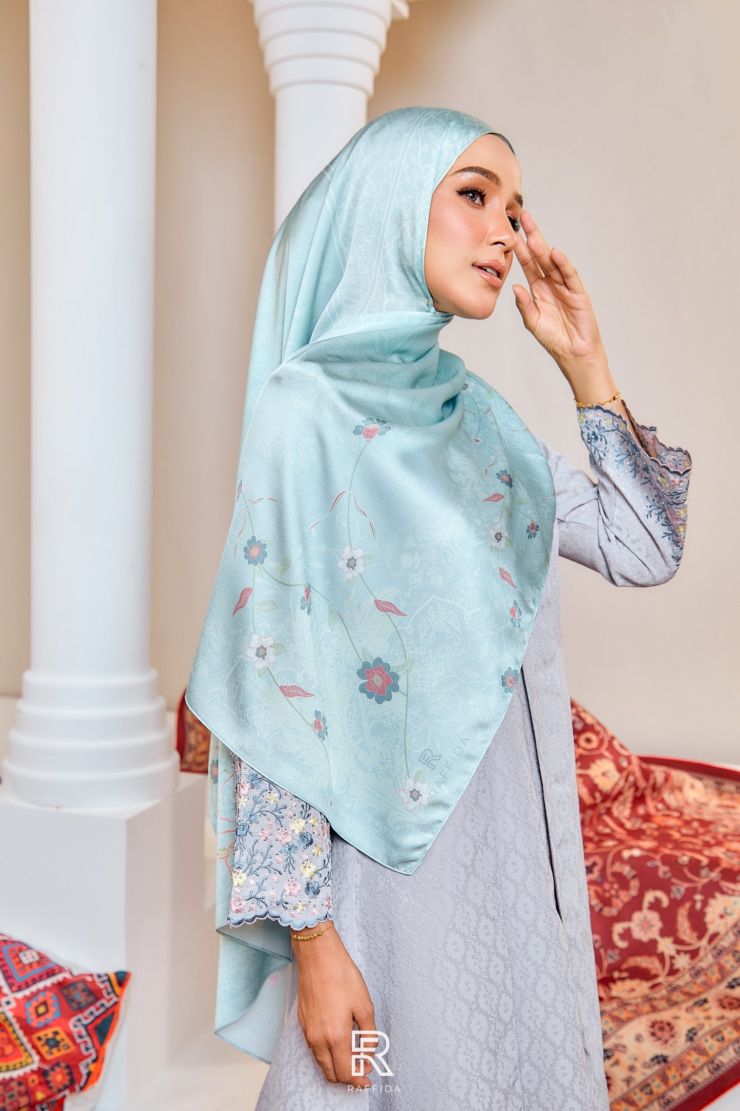 Raffida Purnama Shawl In Light Turquoise
