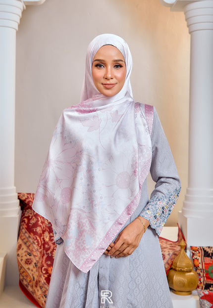 Dahlia Shawl In Dusty Pink