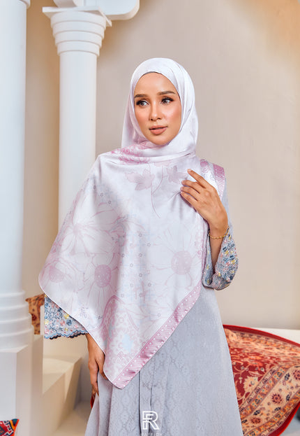 Dahlia Shawl In Dusty Pink