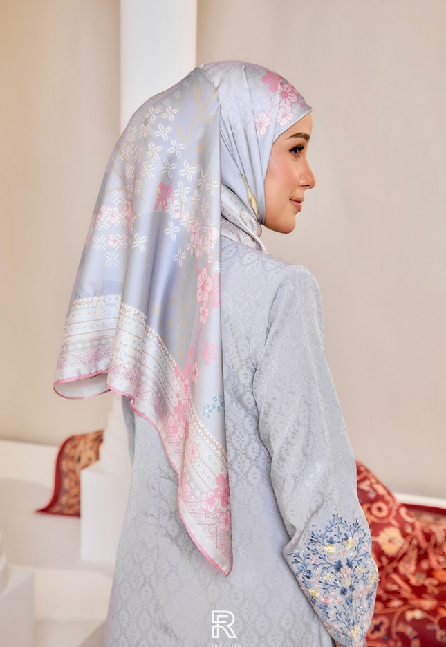 Melati In Grey
