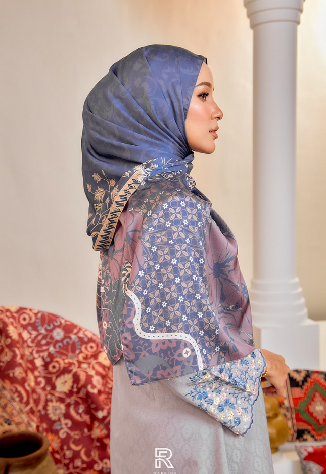 Dahlia Shawl In Dusty Blue
