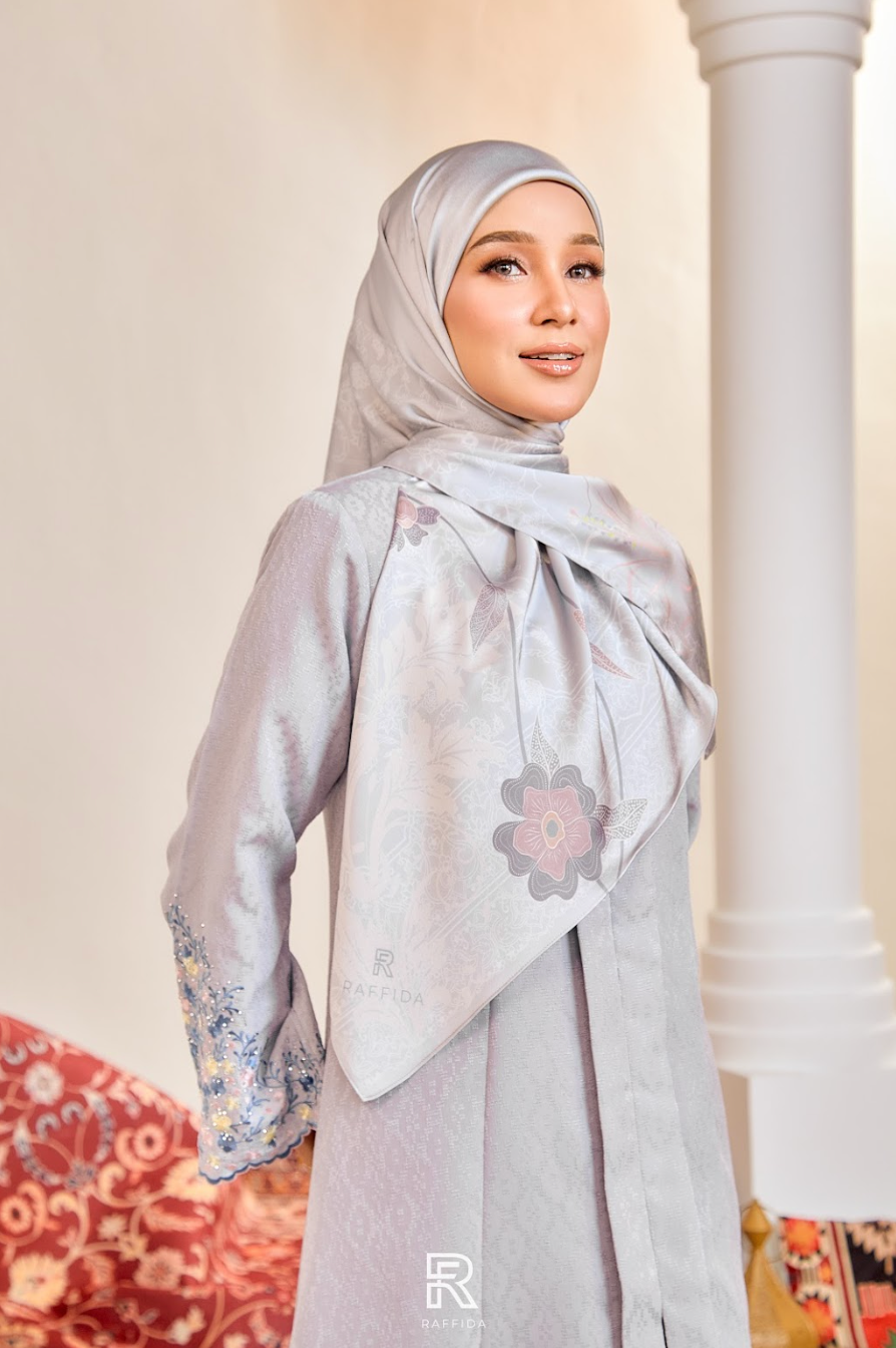 Raffida Purnama In Dusty Grey