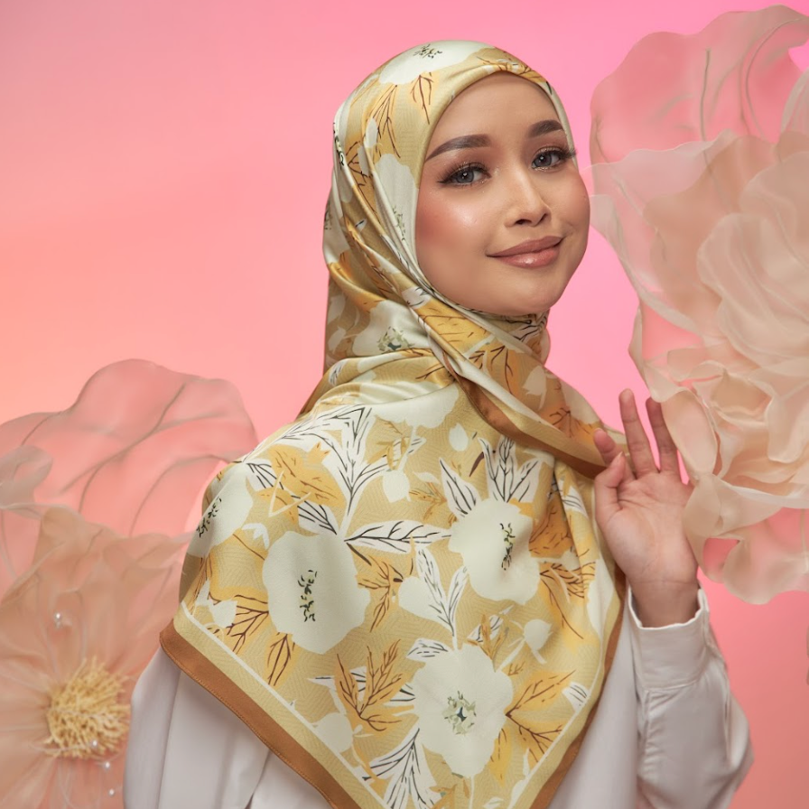 Raffida Poppy In Warm Gold Brown