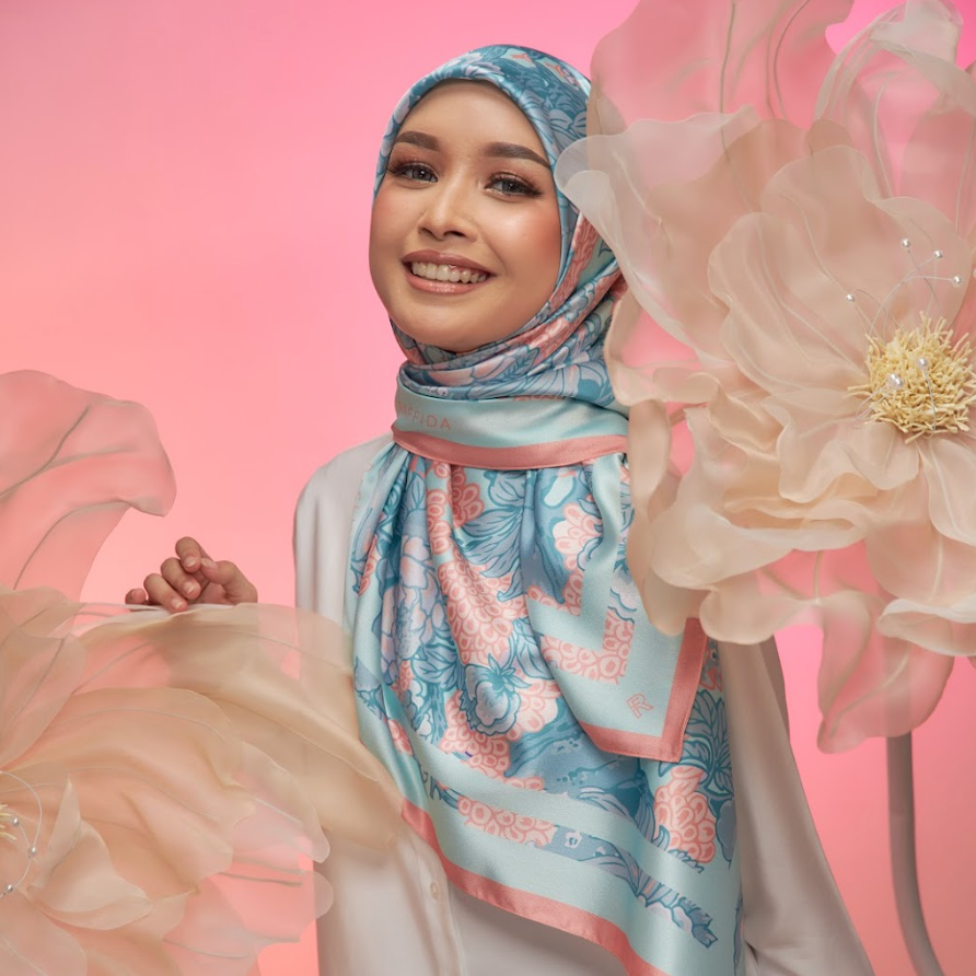 Raffida Lotus In Misty Aqua Blue Peach