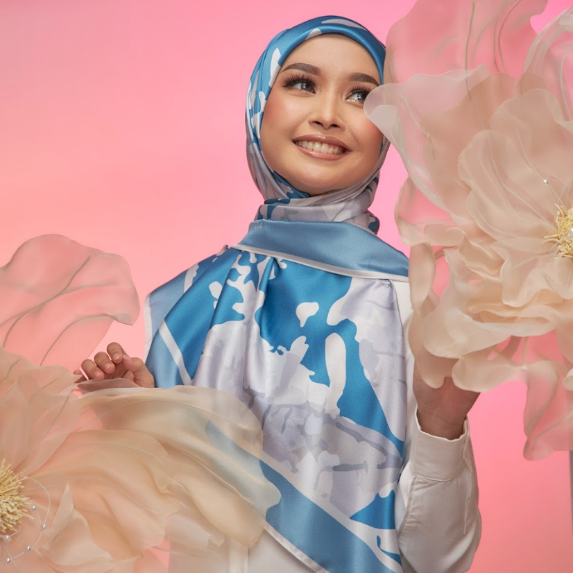 Raffida Leaves In Dusty Blue with Silver