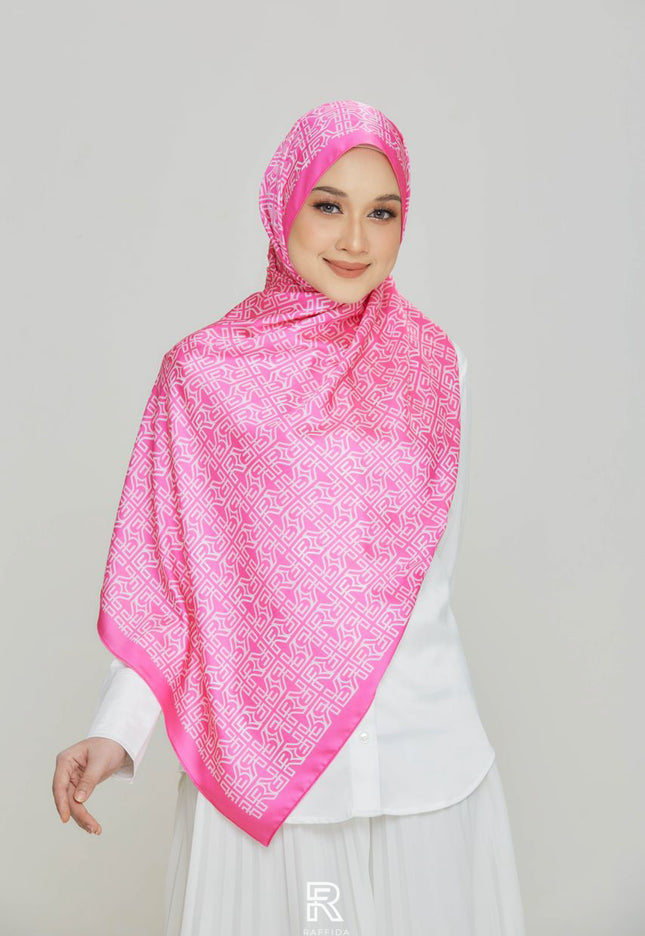 Monogram 2.0 Shawl In Hot Pink