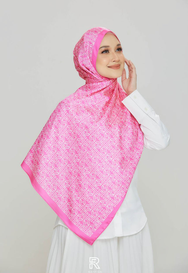 Monogram 2.0 Shawl In Hot Pink