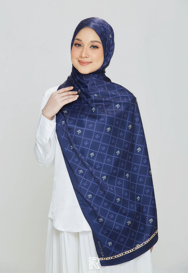 Monogram 3.0 Shawl In Navy Blue