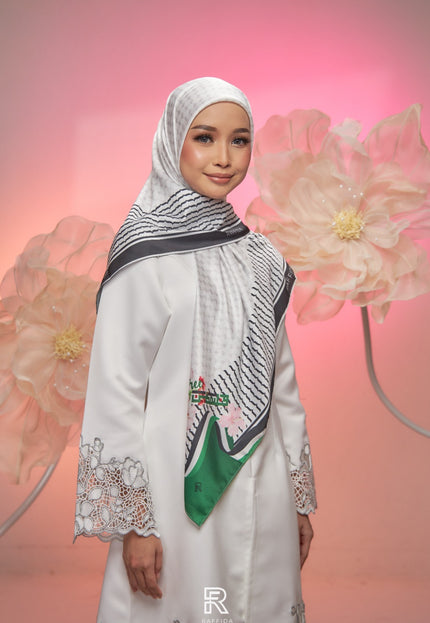 Raffida Aila In White Floral