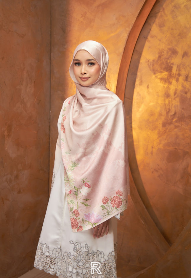 Raffida Rossa Shawl In Pink