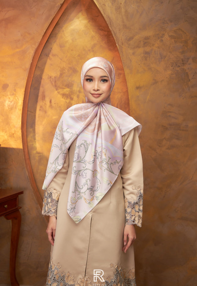 Zahraa In Dusty Pink