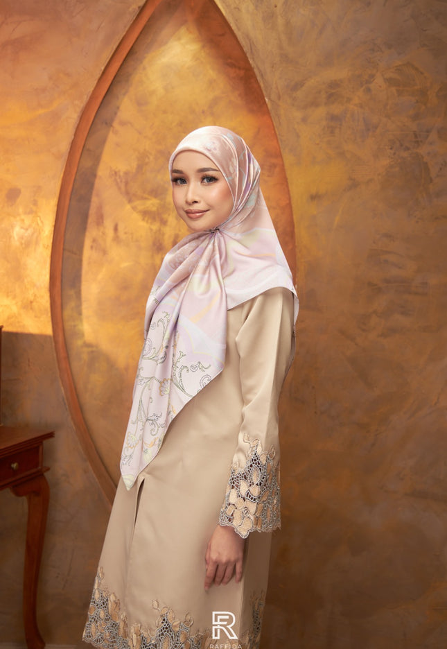 Zahraa In Dusty Pink