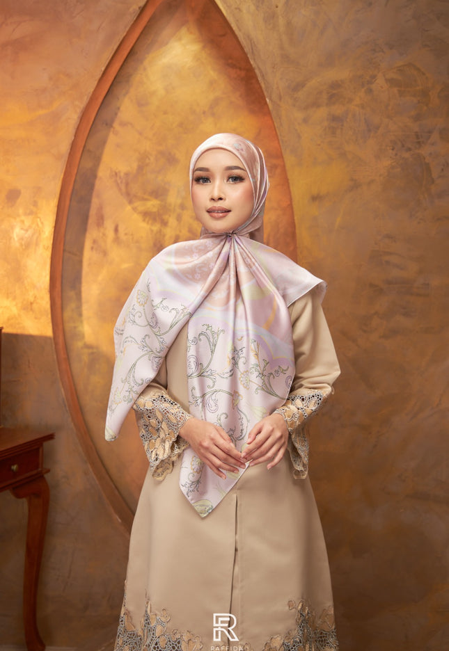 Zahraa In Dusty Pink