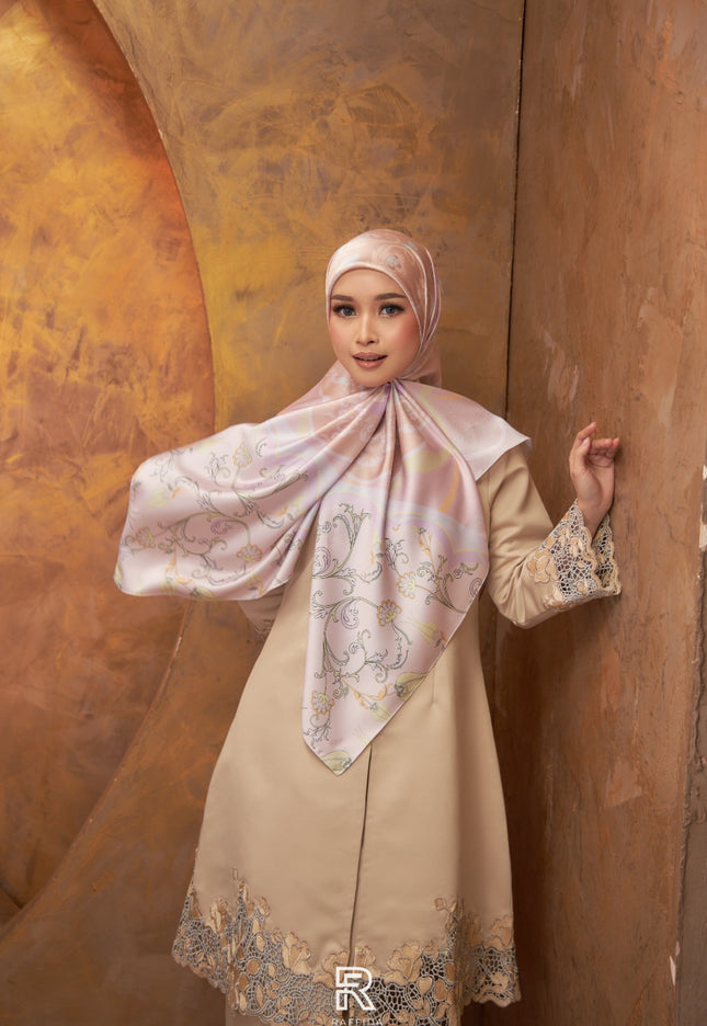 Zahraa In Dusty Pink